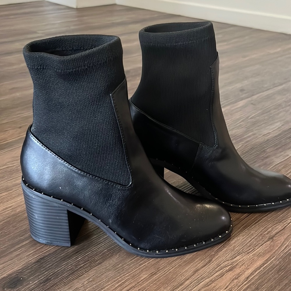 ASOS Black chunky heel.